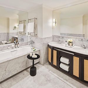 Suite con letto king size sul tetto